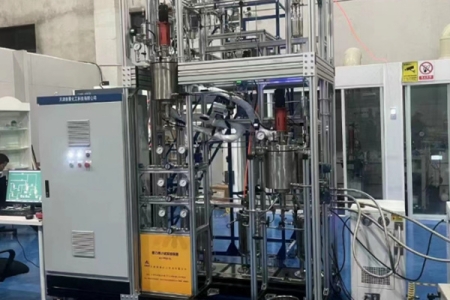 反應(yīng)釜制冷加熱系統(tǒng)運(yùn)行時(shí)需控制好哪些技術(shù)參數(shù)？