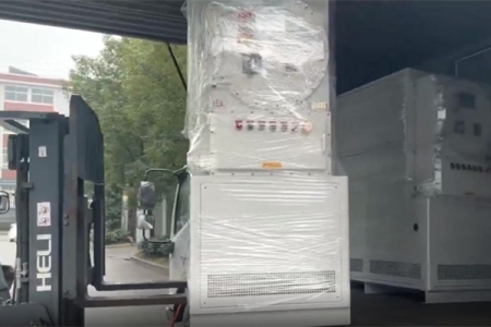 加熱控溫裝置使用前，請(qǐng)閱讀并理解操作手冊(cè)